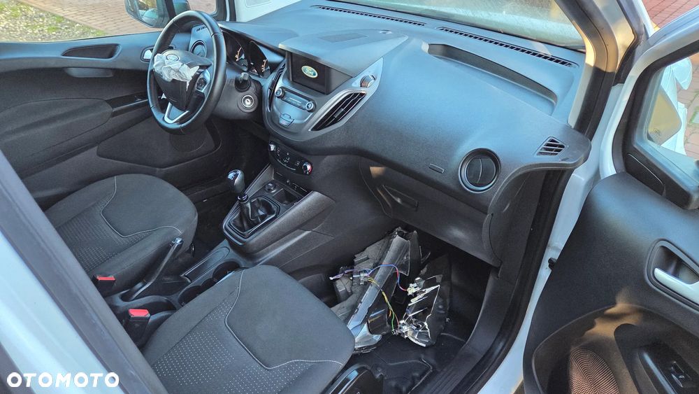 Ford Transit Courier - 6