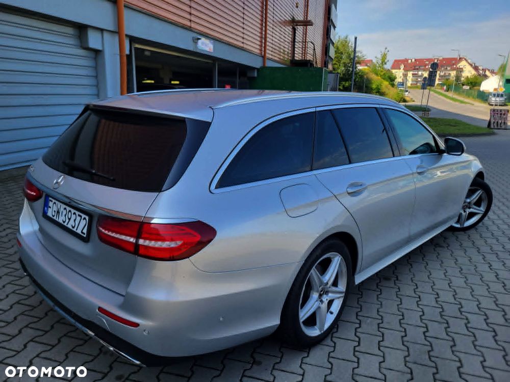Mercedes-Benz Klasa E 220 d 9G-TRONIC AMG Line - 25