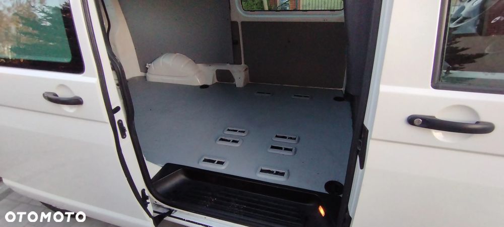 Volkswagen Transporter T5 Long - 17