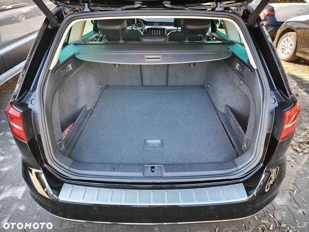 Volkswagen Passat Variant - 9