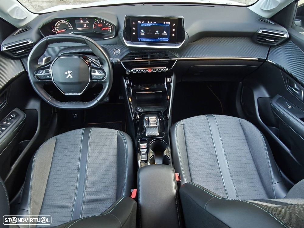 Peugeot 208 PureTech 100 EAT8 Allure - 14