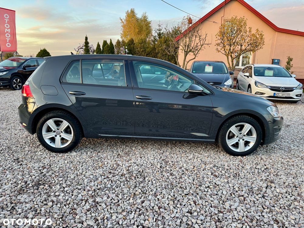 Volkswagen Golf - 22