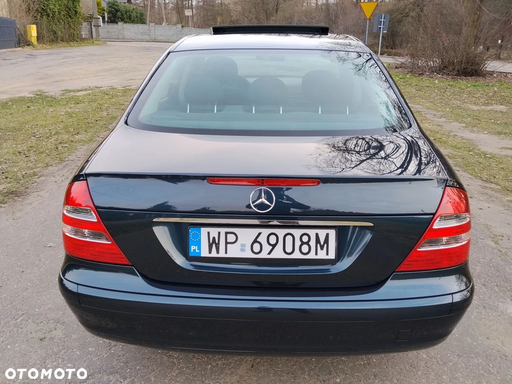 Mercedes-Benz Klasa E 200 Kompressor Classic Sport Edition - 9
