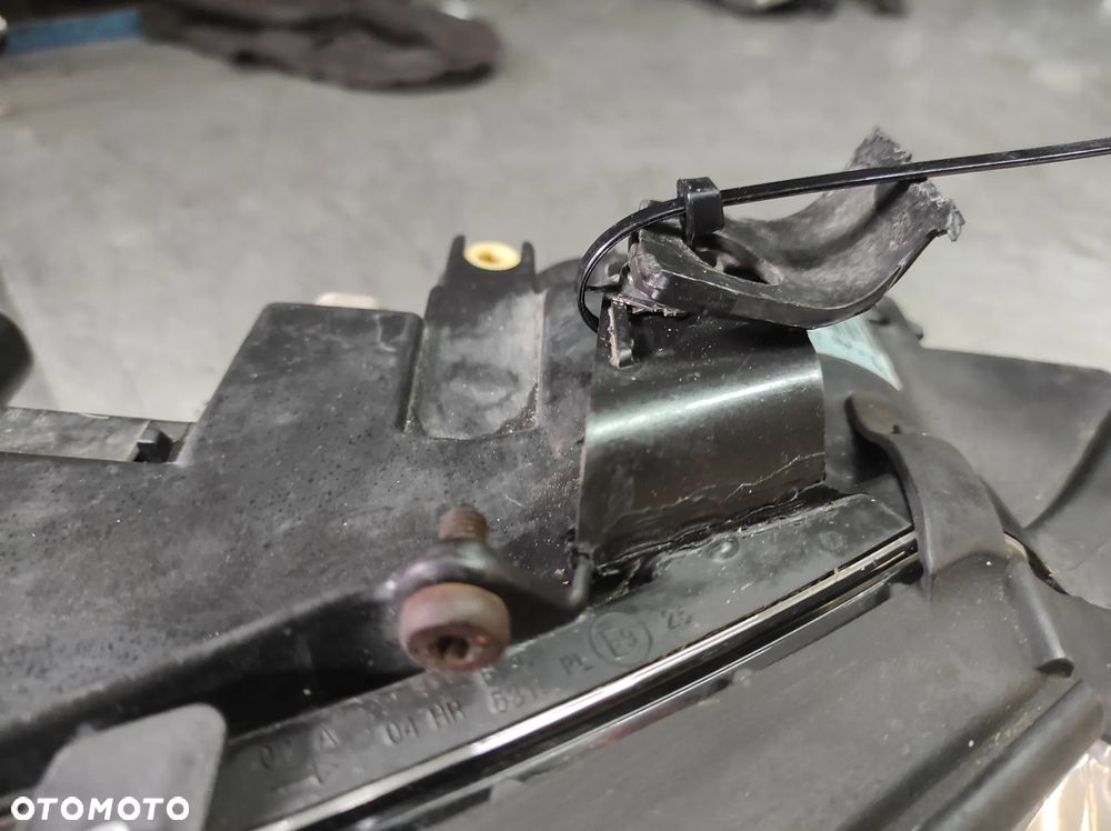 LAMPA LEWA PRZEDNIA LEWY PRZÓD AUDI A4 B6 SOCZEWKA H7 ..Q..  WYSYŁKA !!! - 3