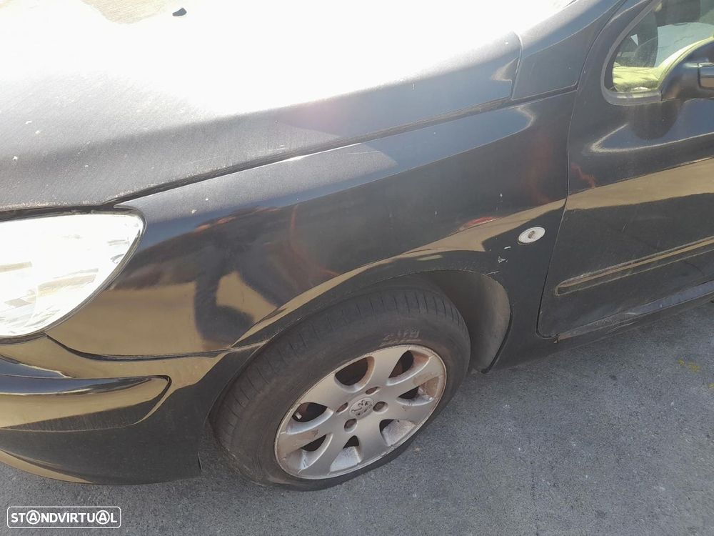 Guarda-lamas esquerdo PEUGEOT 307 (3A/C) - 2