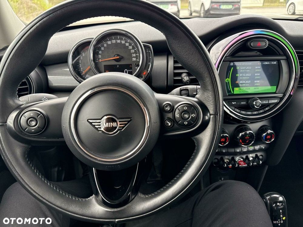 MINI Cooper Standard - 6