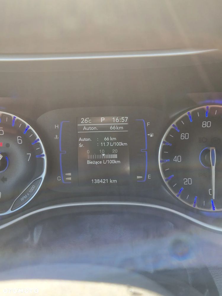 Chrysler Pacifica - 26