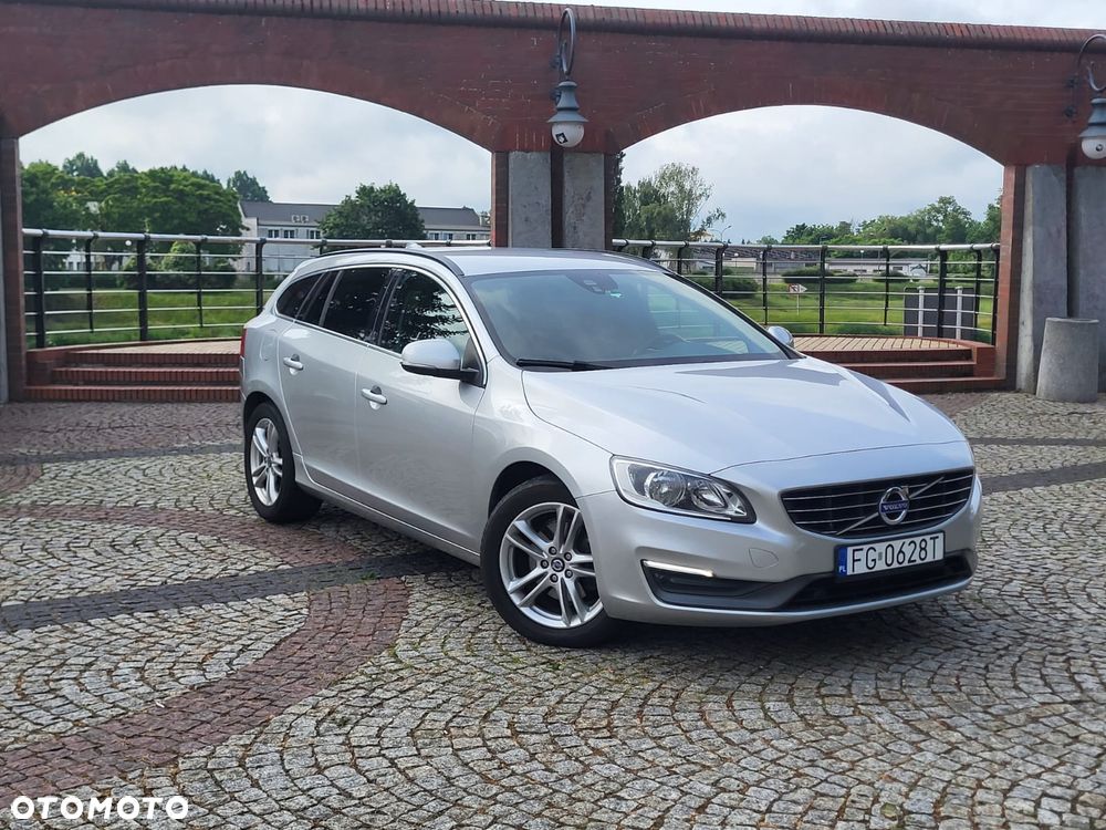 Volvo V60 D4 Geartronic Momentum - 5