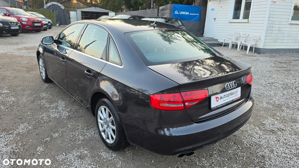 Audi A4 Limousine - 3