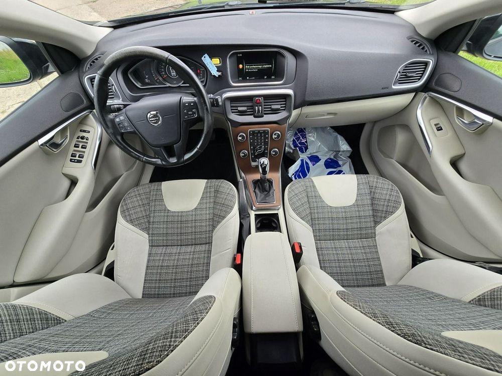Volvo V40 - 8