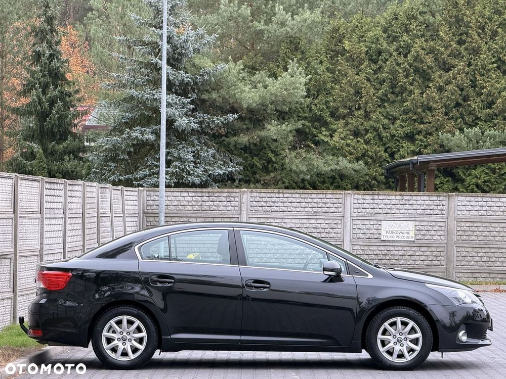 Toyota Avensis 1.8 Premium MS - 38