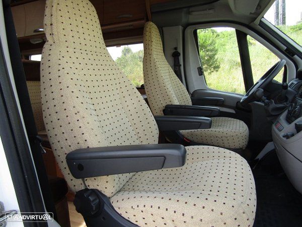 Challenger Genesis 36 Cama Francesa e Cama Basculante - 18