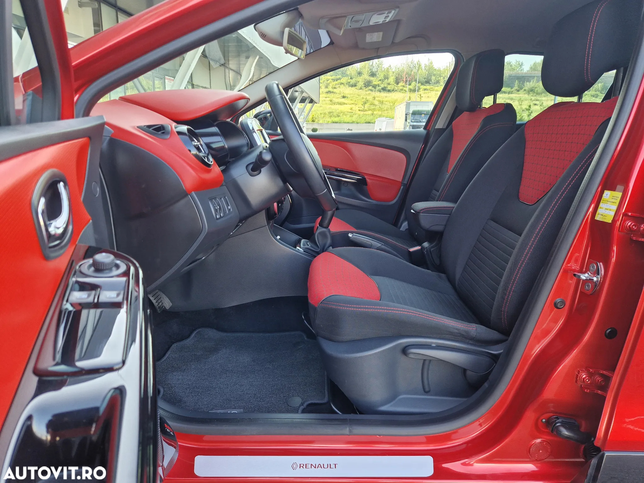 Renault Clio TCe 90 BUSINESS EDITION - 21