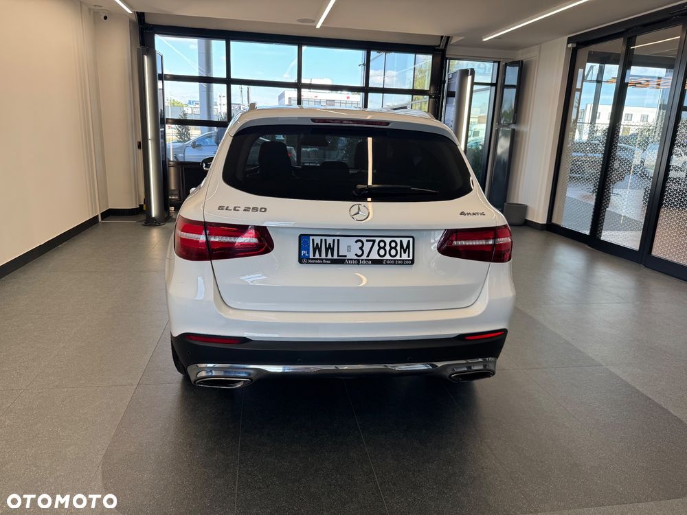 Mercedes-Benz Glc 2016 photo 5