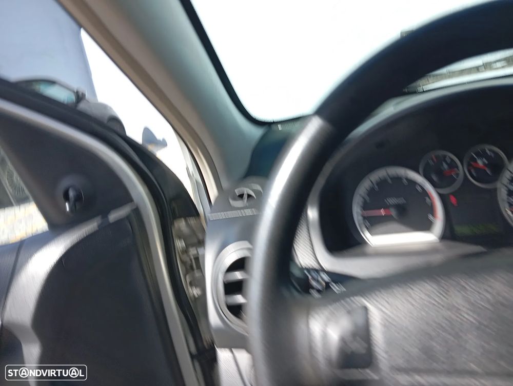 Chevrolet Aveo 1.2 L - 10