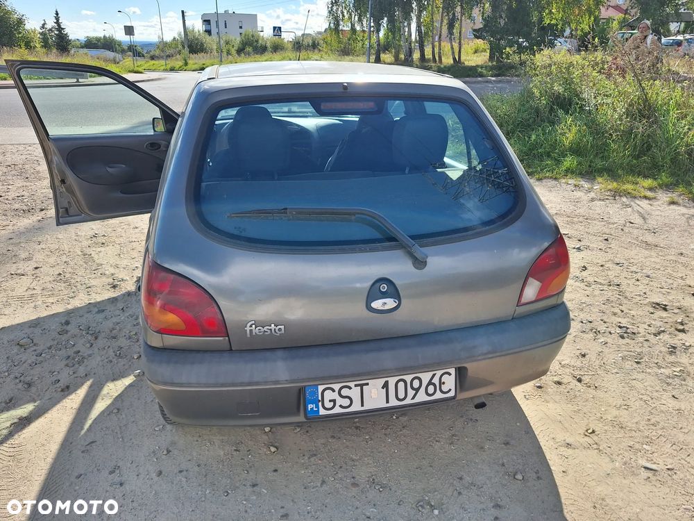 Ford Fiesta - 8