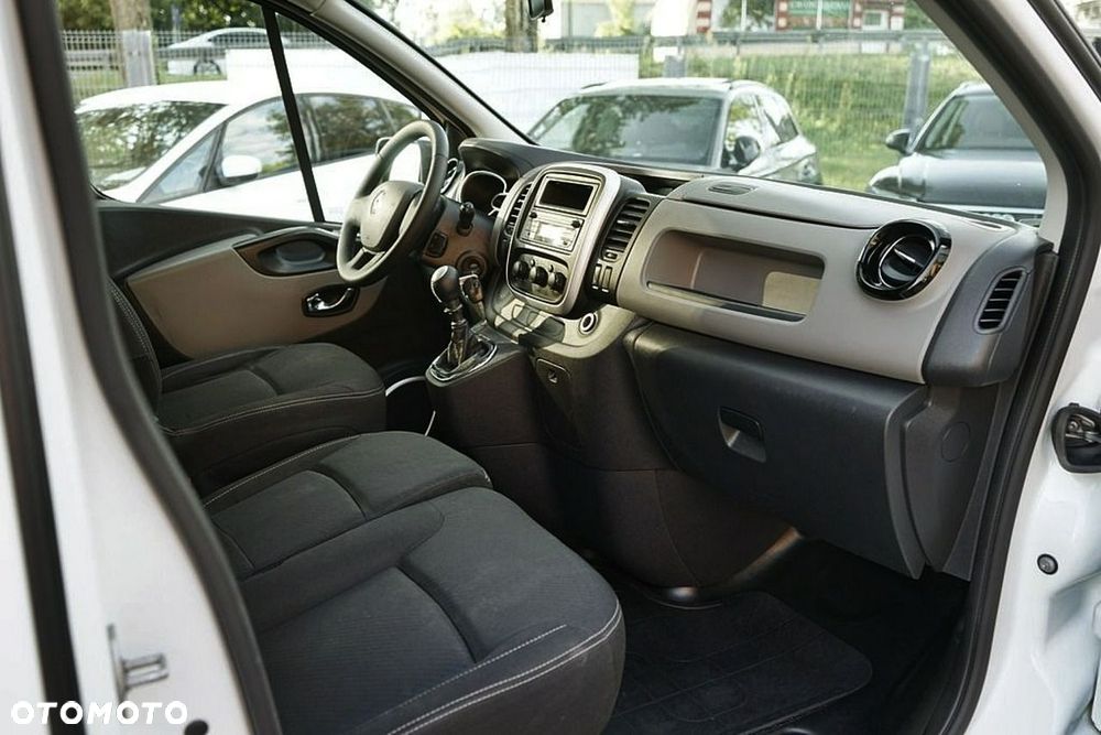 Renault Trafic - 16