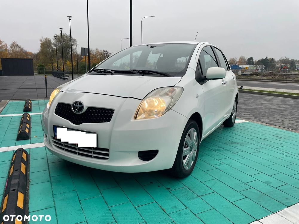 Toyota Yaris 1.0 Terra - 9