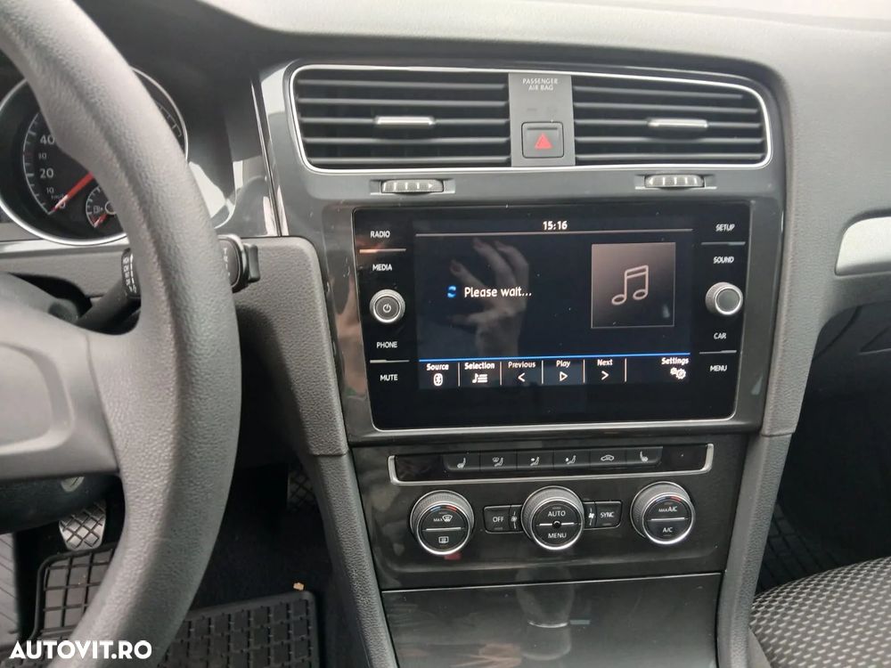 Volkswagen Golf 1.0 TSI Comfortline - 8