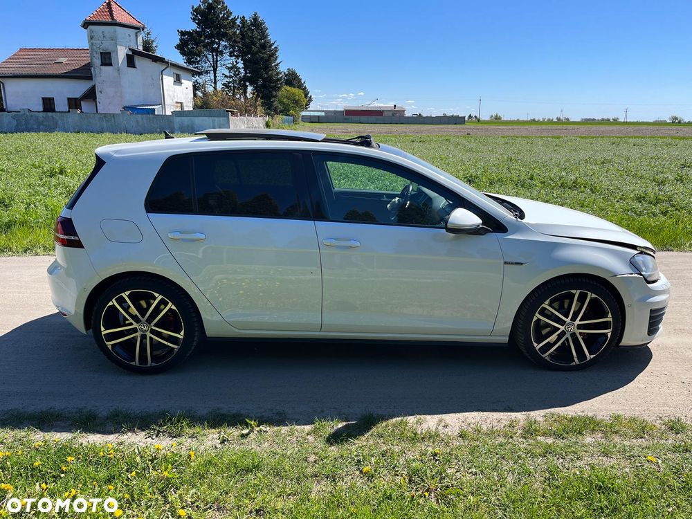 Volkswagen Golf - 7