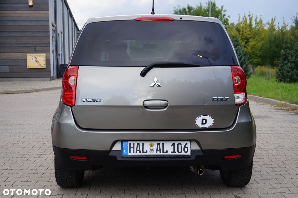 Mitsubishi Colt - 3