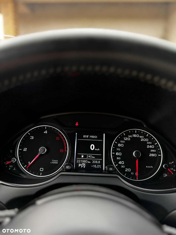 Audi Q5 2.0 TDI quattro S tronic - 8