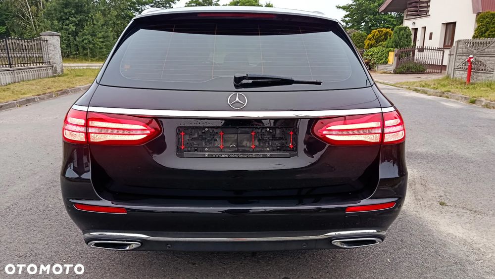 Mercedes-Benz Klasa E 220 d 9G-TRONIC - 25