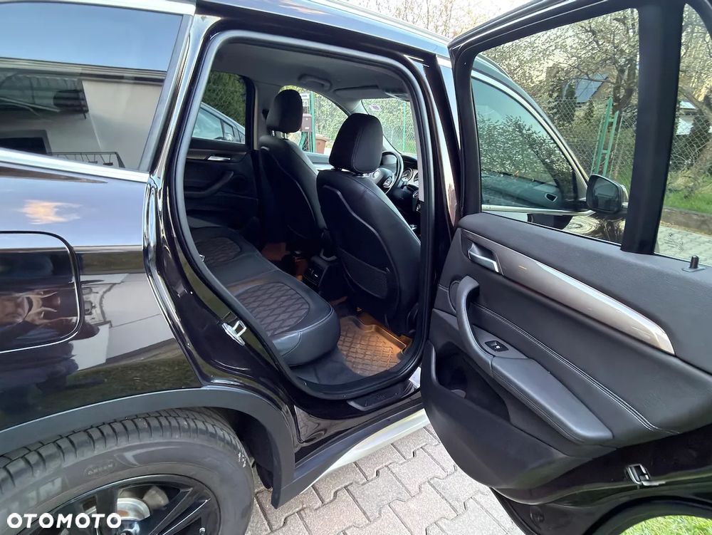 BMW X1 xDrive18d xLine - 40