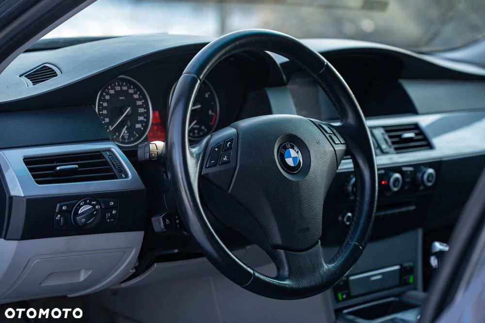 BMW Seria 5 - 16