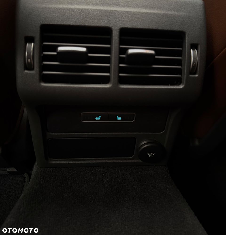 Jaguar XF 2.0 P250 R-Dynamic S - 22