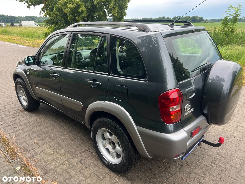 Toyota RAV4 - 7