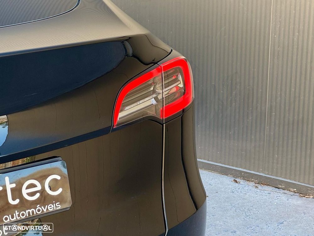 Tesla Model Y Standard - 18