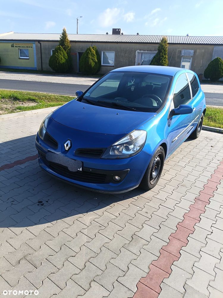 Renault Clio - 1