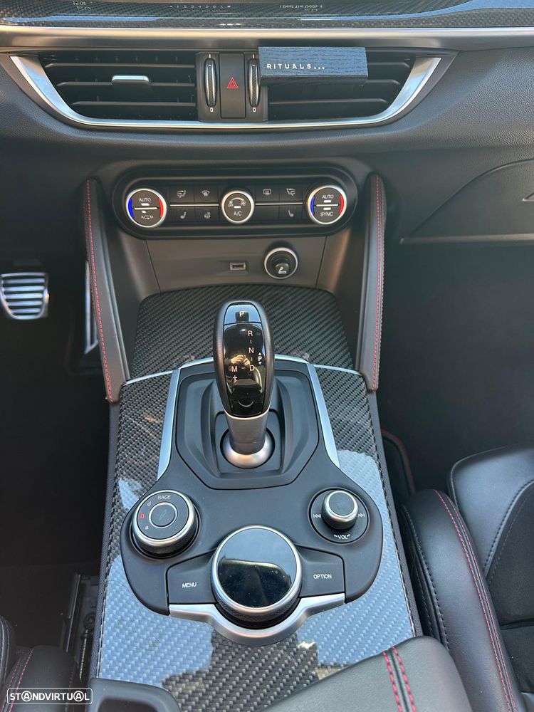 Alfa Romeo Stelvio 2.9 T Quadrifoglio Nring AT8 Q4 - 7