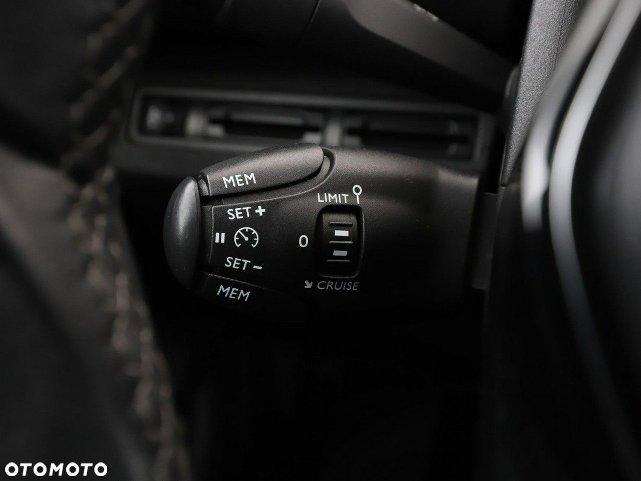 Peugeot 3008 1.2 PureTech Active S&S - 31