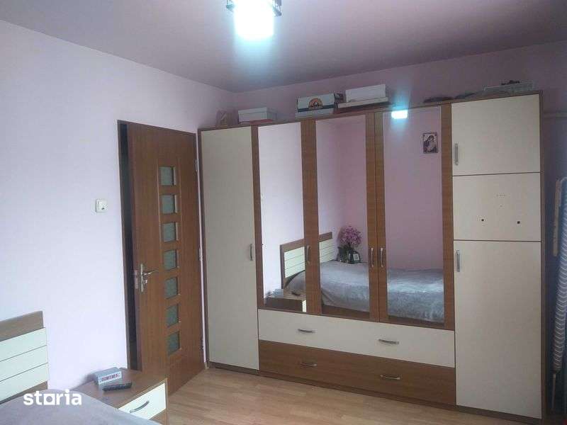 Vind apartament 2 camere — fotografia 1