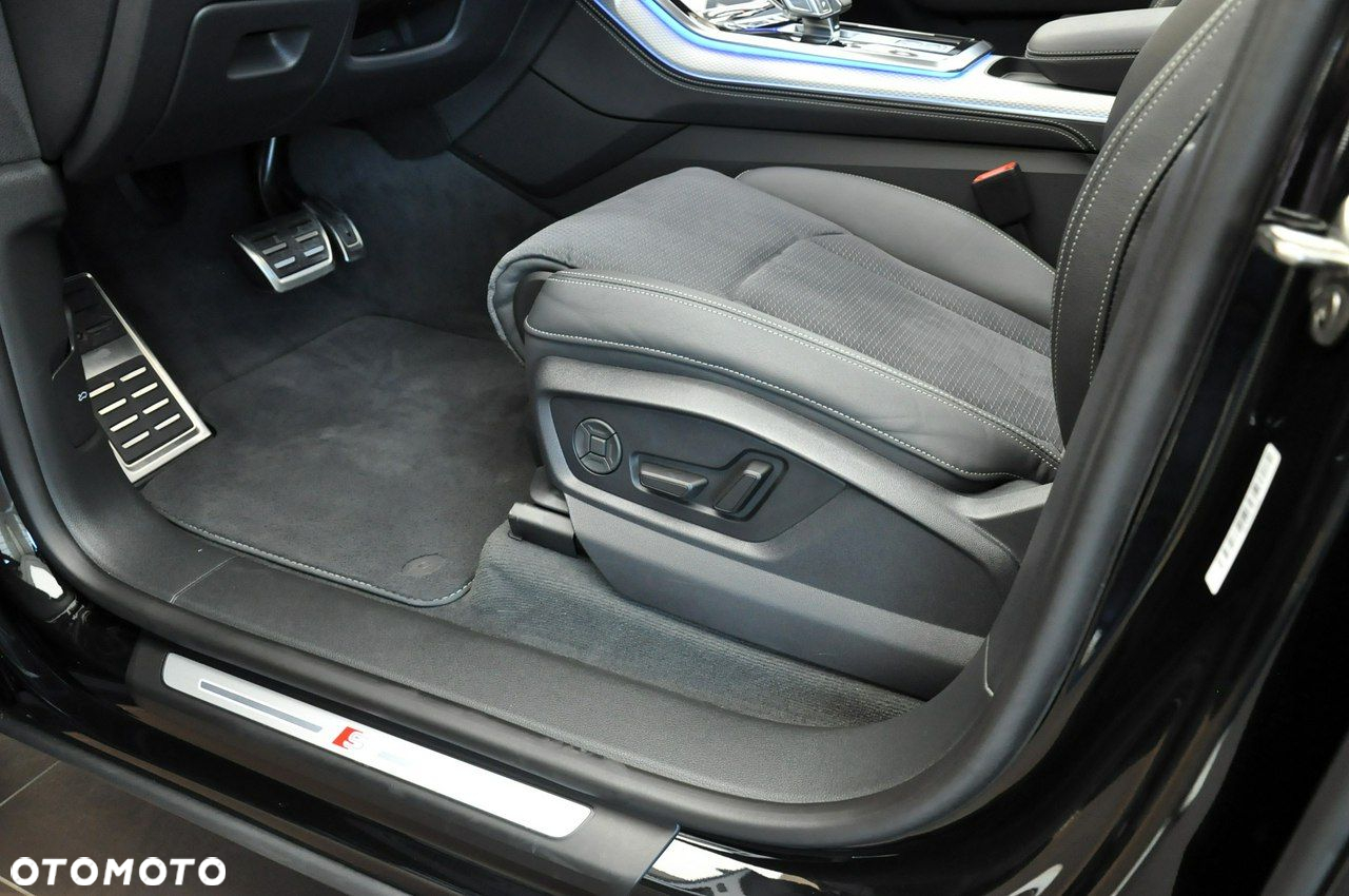 Audi Q8 - 16