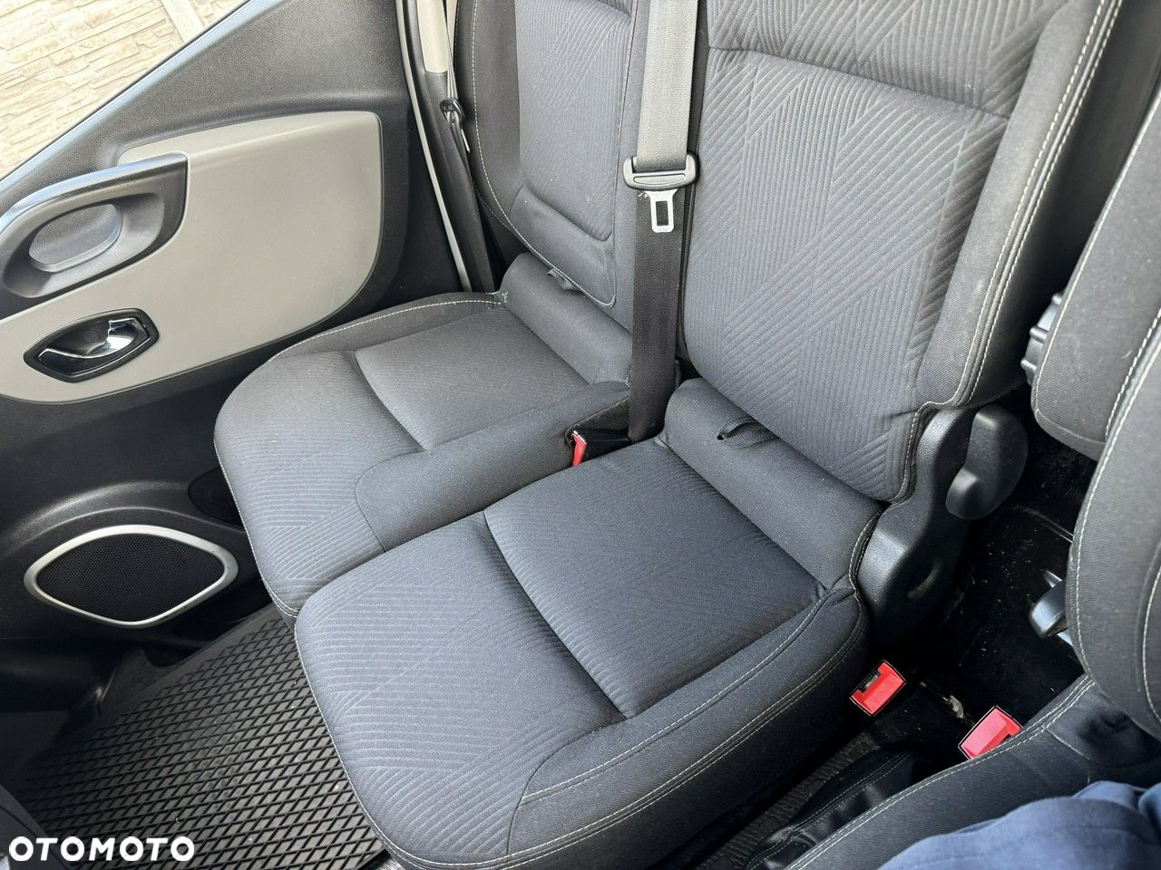 Renault Trafic - 16