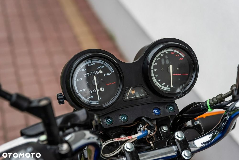 Yamaha YBR - 8