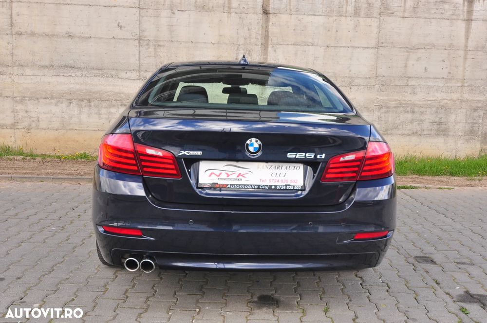 BMW Seria 5 525d xDrive AT - 15