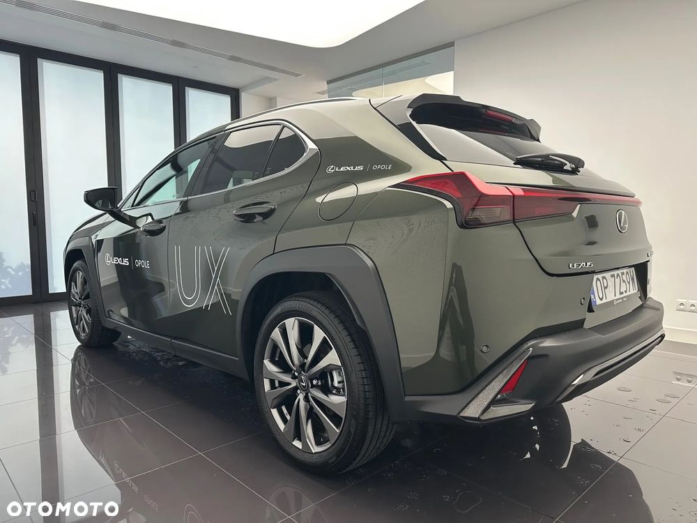 Lexus UX - 7