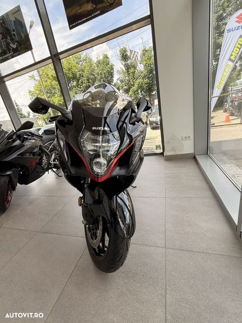 Suzuki GSX 1300R Hayabusa - 6
