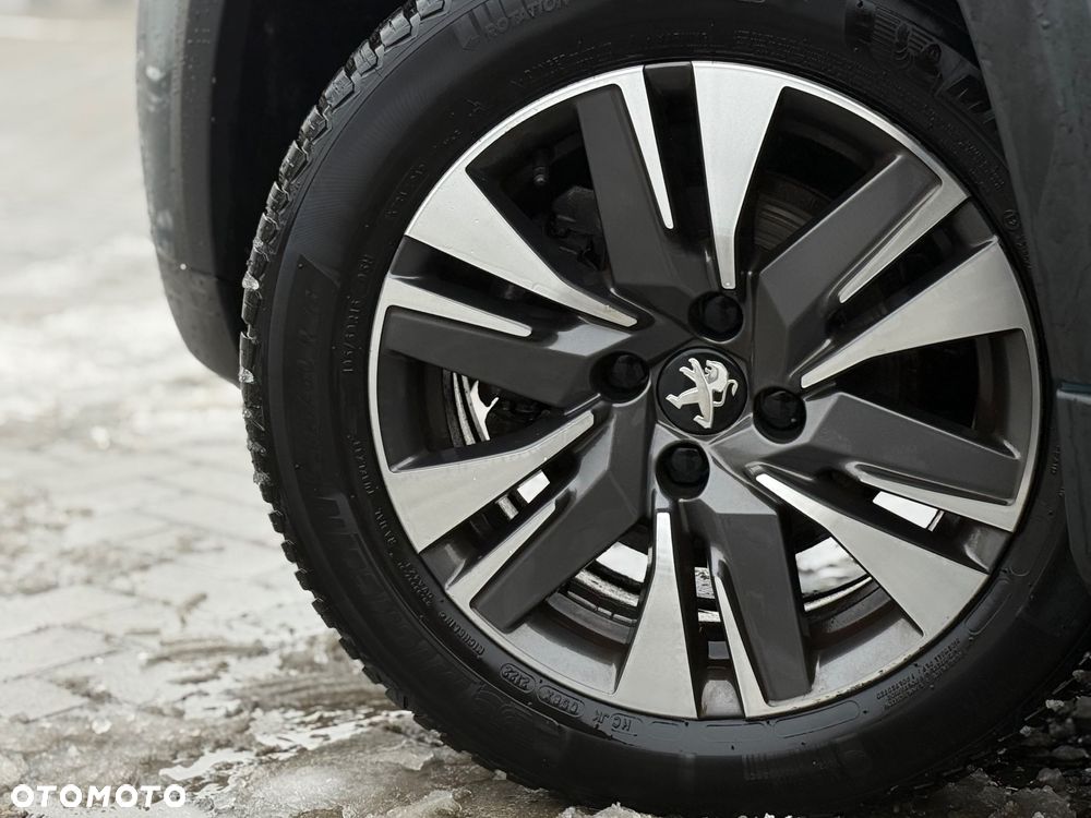 Peugeot 2008 PureTech 110 Stop&Start EAT6 Allure - 4