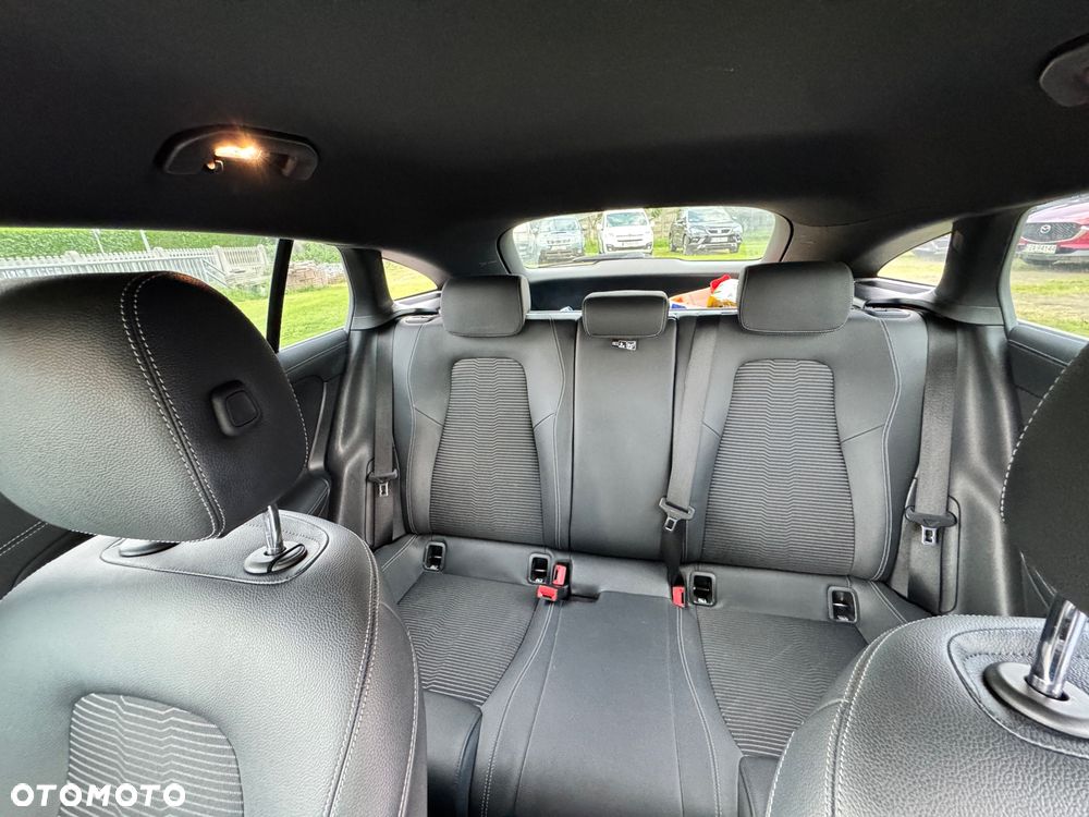 Mercedes-Benz CLA 200 d Progressive 8G-DCT - 4