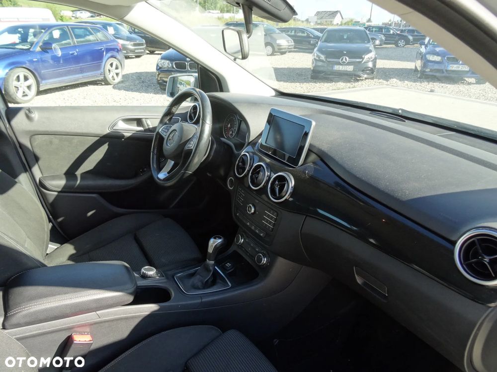 Mercedes-Benz Klasa B 180 (BlueEFFICIENCY) - 12