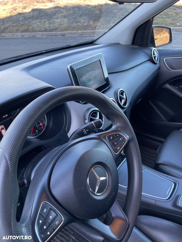 Mercedes-Benz B 200 d 4Matic 7G-DCT - 24