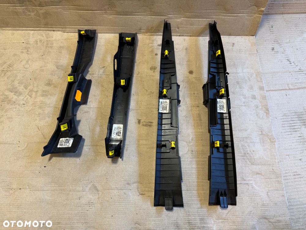 Osłona zaślepka deski Renault Captur II  681081408R  681087572R  689208858R  689215499R  OE - 4