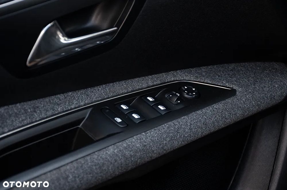 Peugeot 3008 BlueHDi 120 EAT6 Stop & Start Active - 38