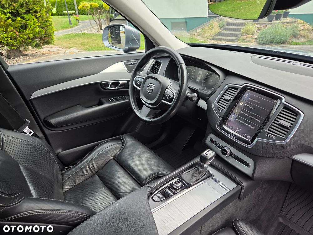 Volvo XC 90 T5 AWD Momentum - 11