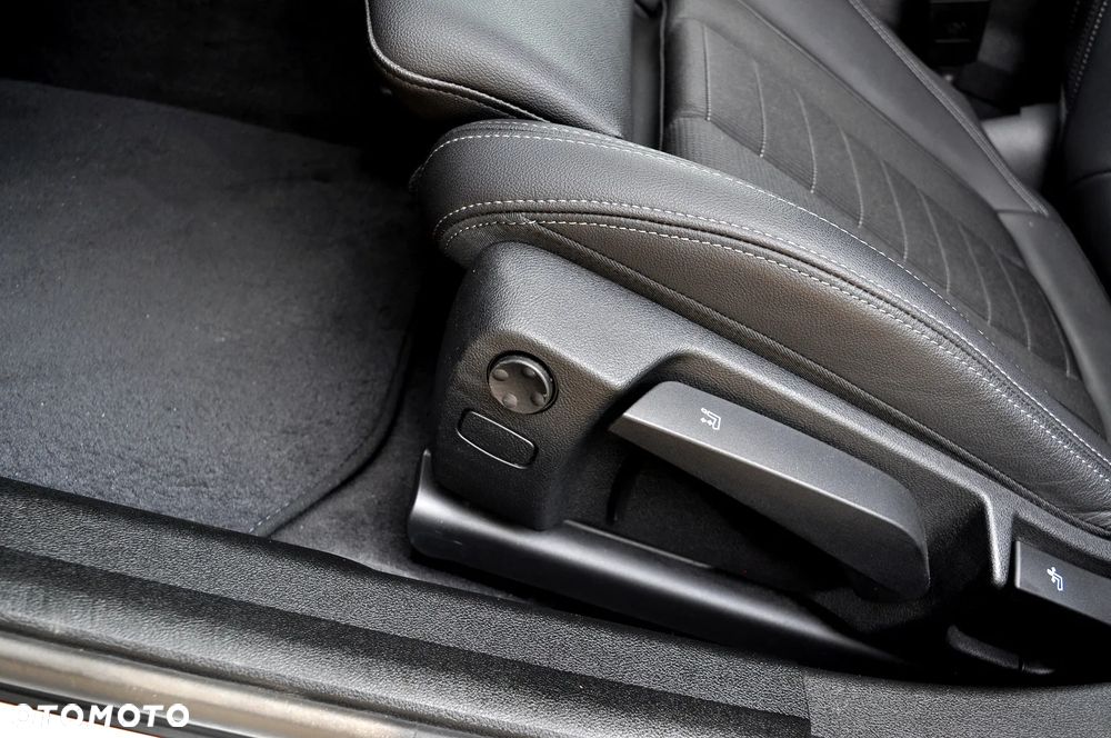 BMW Seria 3 318d Sport Line Shadow - 18